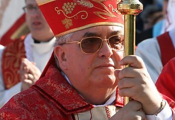 Od Wieczernika do Bundestagu. O człowieku, który nie stwarza siebie. Bp Jan Tyrawa na Wielkanoc 2025 A.D.