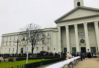 Blisko 500 osób uczestniczyło w wigilii dla osób bezdomnych i potrzebujących