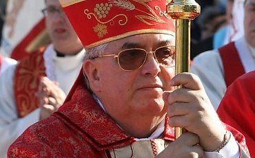 Od Wieczernika do Bundestagu. O człowieku, który nie stwarza siebie. Bp Jan Tyrawa na Wielkanoc 2025 A.D.