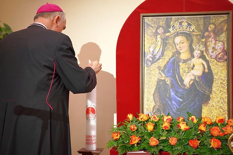 Otwarci i gotowi na wyzwania współczesności. Rozpoczął się I Synod Diecezji Bydgoskiej