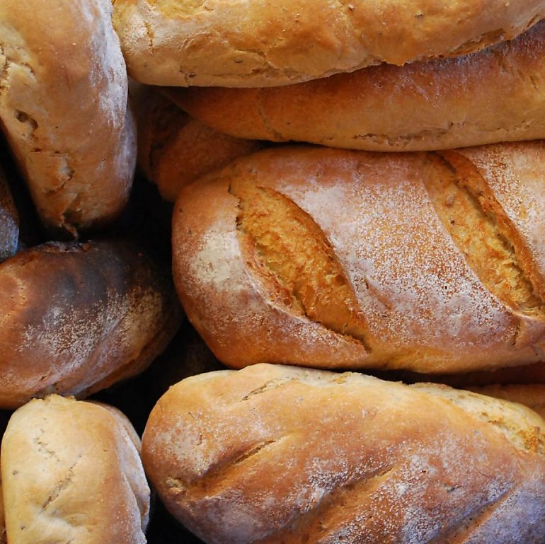 Kapłani wyjechali na ulice parafii z Jezusem Eucharystycznym