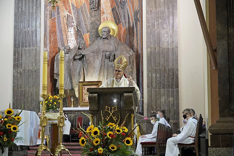 Bp Długosz: Jezus pragnie, byśmy doświadczali Jego miłosierdzia